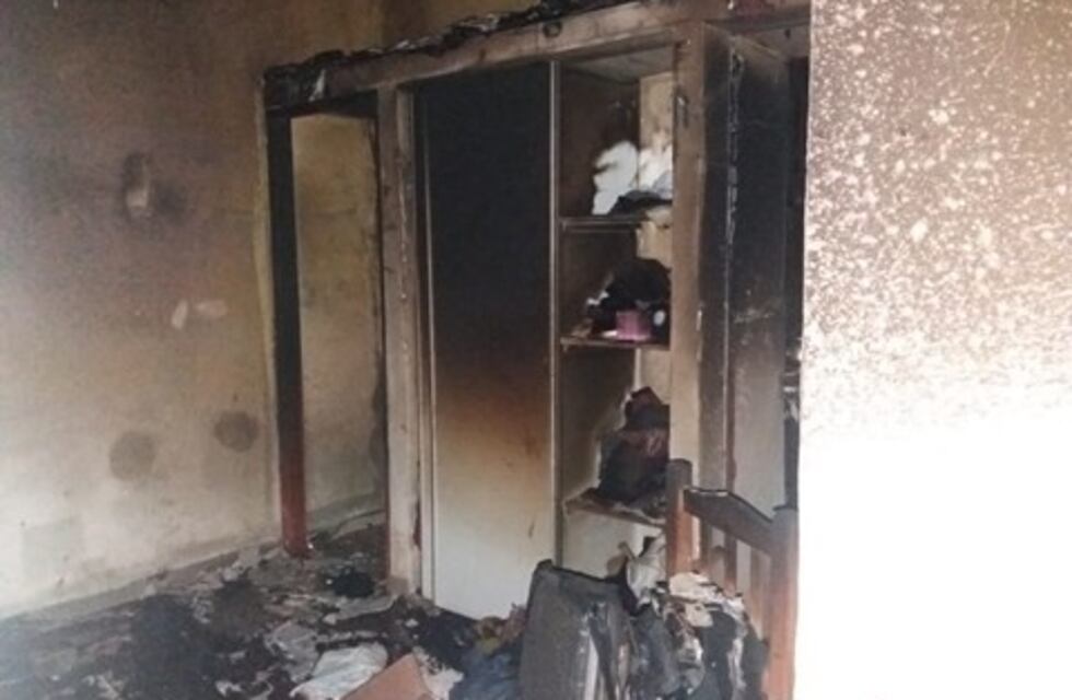 Incendio destruyó una vivienda en Bahía Blanca
