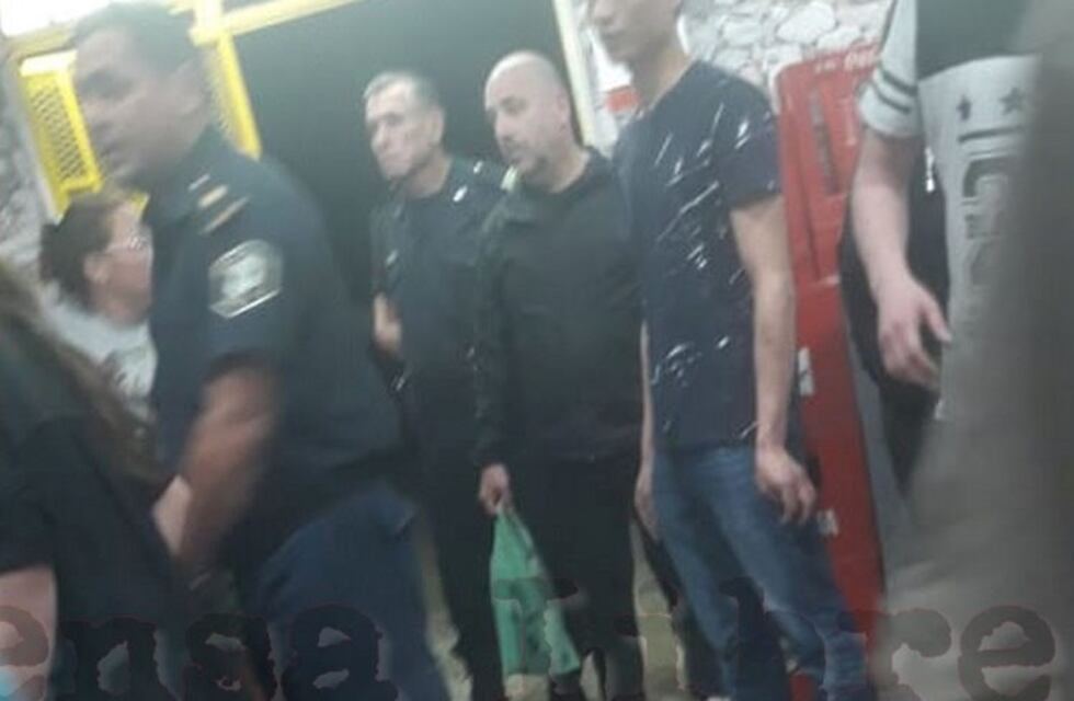 El colmo: robó en un súper y redujo armado al personal a media cuadra de la comisaría