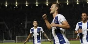 Un corner de Pochettino, la cabeza de Bustos y a cobrar ante Banfield\u002E Por Copa Argentina, buscarán repetir la fórmula\u002E