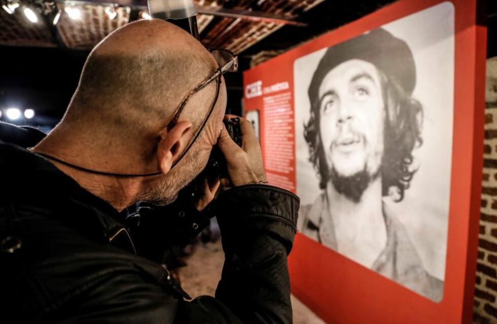 Inauguraron una muestra del Che Guevara en el Galpón de las Juventudes