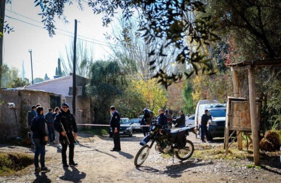 Crimen en Chacras: hija de las víctimas quedó en libertad pero imputaron al yerno