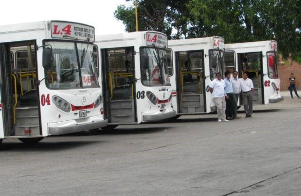 Fracasó la negociación y la UTA ratificó el paro de transporte en el interior