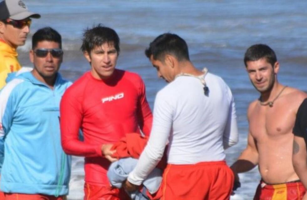 Guardavidas salvaron a un niño de 13 años en Las Grutas