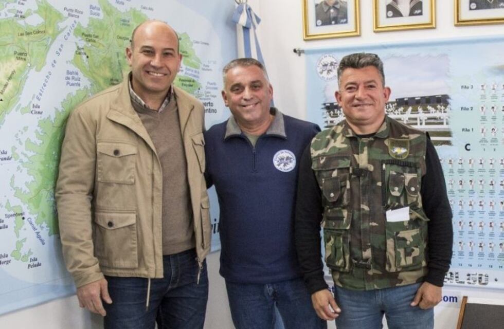Presentaron el proyecto Los Rostros de Malvinas en el Centro de Veteranos