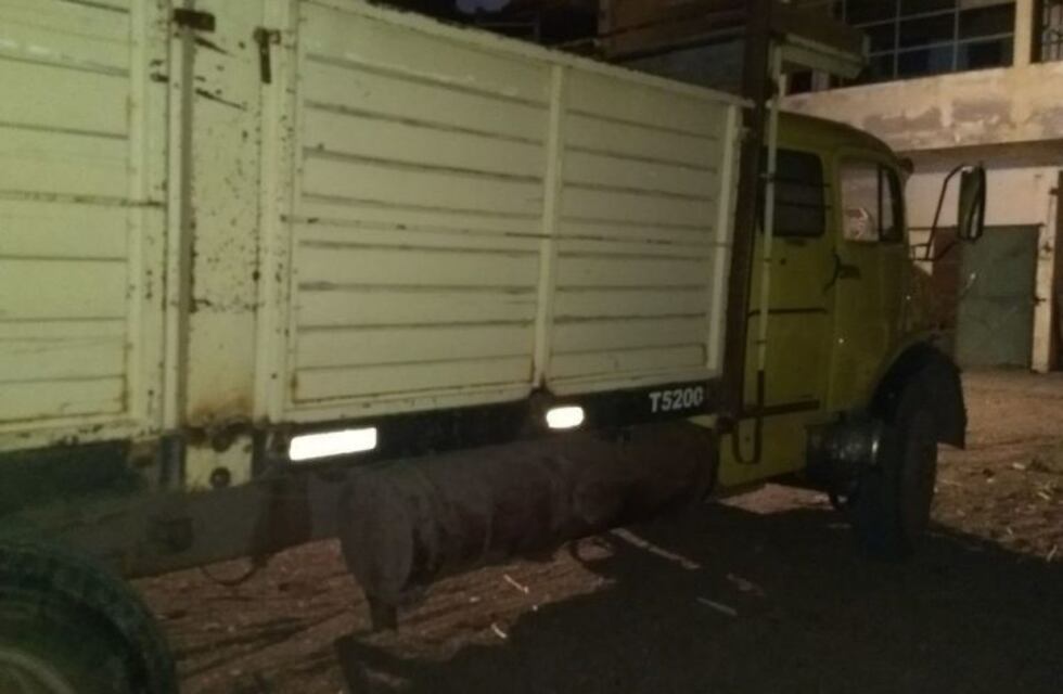 Detienen a dos camioneros que conducían ebrios en el Acceso Sur