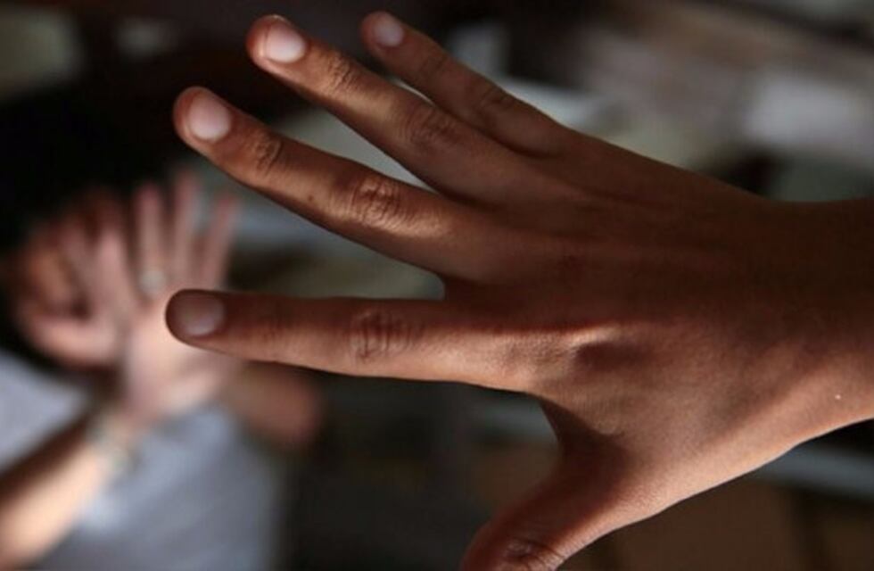 Abusó de un niño de tres años, el pequeño murió de una infección y recibió un régimen de semilibertad