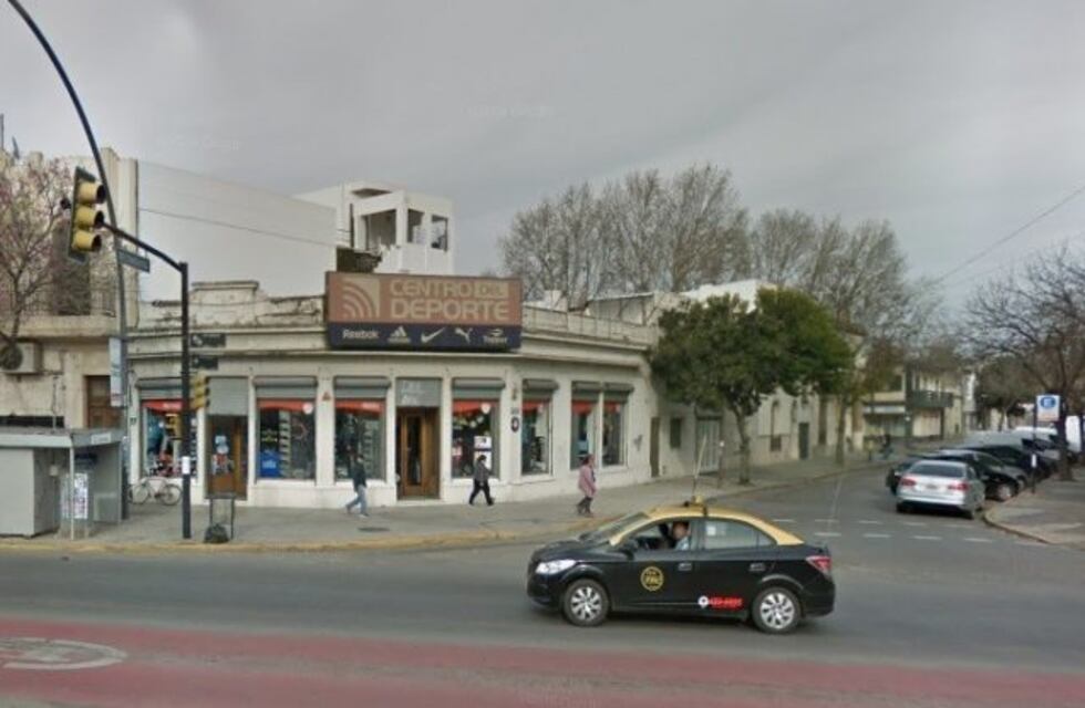 Detuvieron a un hombre que vestía como policía y realizaba la custodia de un comercio