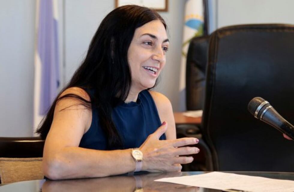 La Ministra de Salud de Neuquén aseguró que "la circulación del virus es por conglomerado"