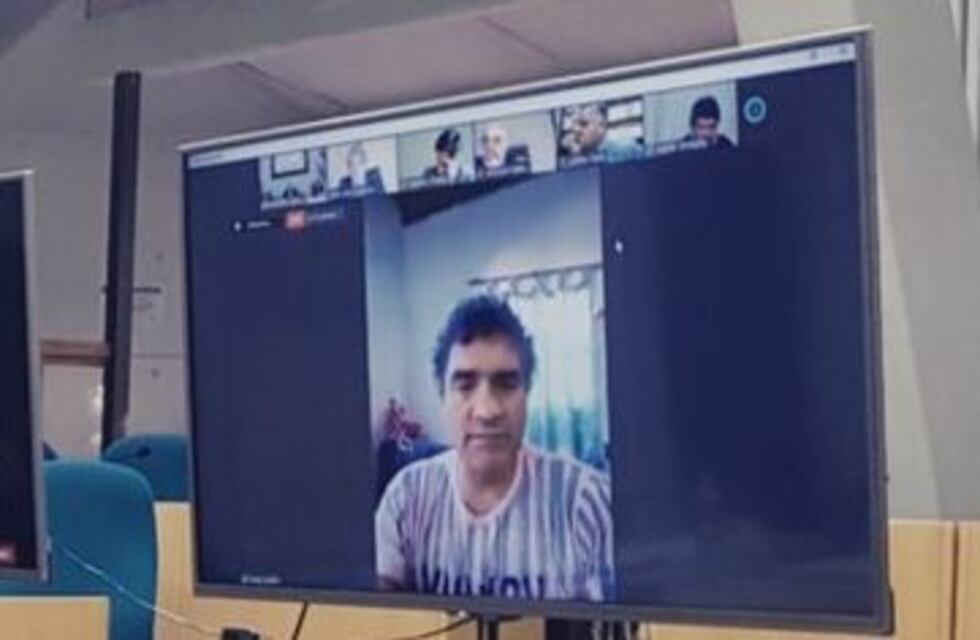 Aprueban reconocimiento a Jorge "Locomotora" Castro