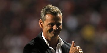 El ex Racing viene de dirigir en México\u002E (AFP)