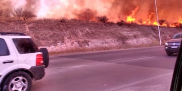 Se reiniciaron los incendios en La Calera\u002E