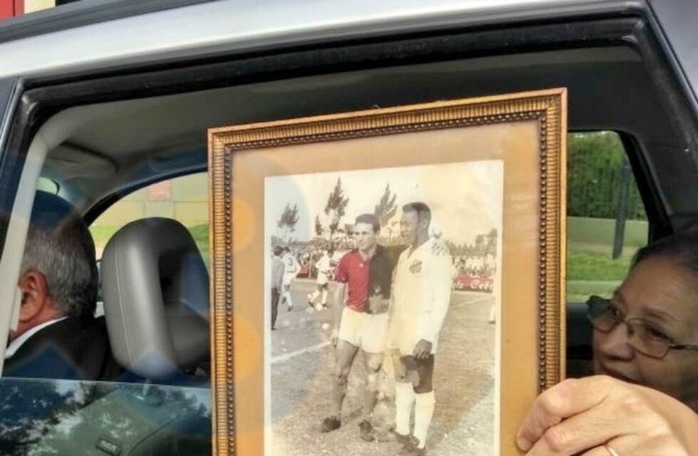 Falleció "Motoneta" López, jugador del Colón que venció al Santos de Pelé