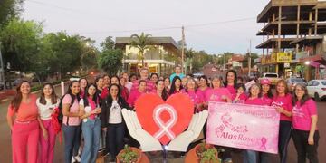 Mes Rosa: grupo de mujeres se reunieron en Wanda para hablar sobre el cáncer de mama.