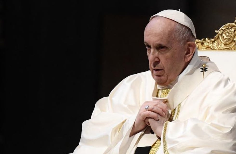 La impactante profecía de Nostradamus sobre la muerte del Papa Francisco y quién podría reemplazarlo: “Un joven de piel oscura...”