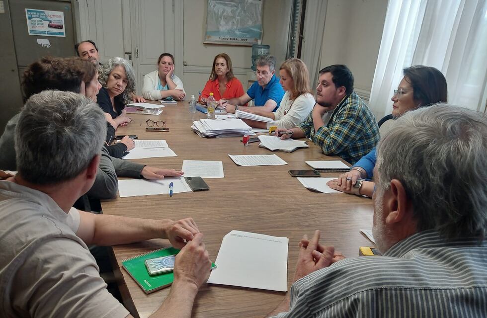 Comisión de Legislación de Tres Arroyos: despacho favorable para la denominación de una plaza de Orense