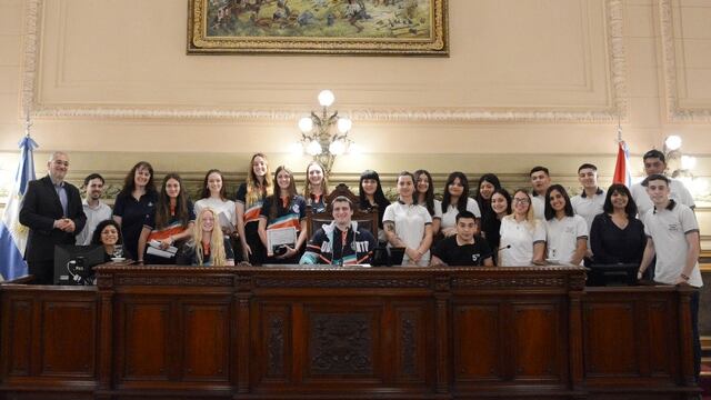 Estudiantes de Eusebia y Sunchales en el Senado Provincial