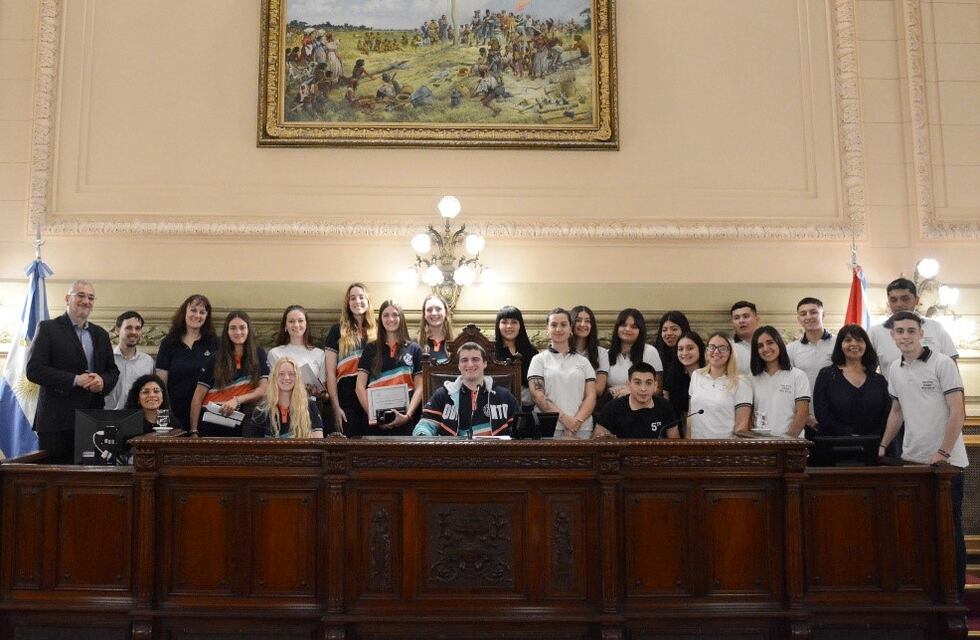 Estudiantes de Eusebia y Sunchales estuvieron en el Senado provincial