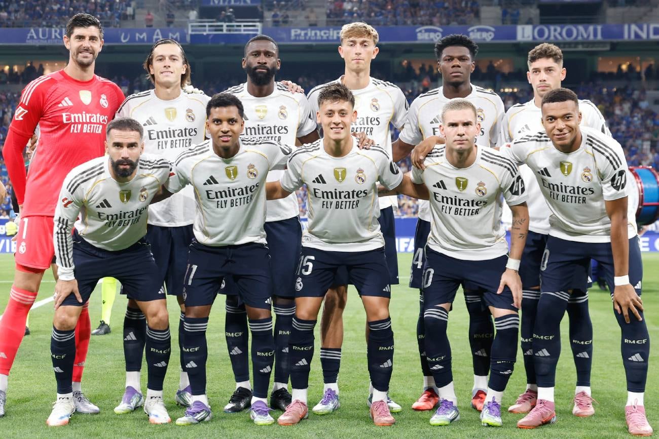 Franco Mastantuono hizo su primera aparición como titular en el Real Madrid en la victoria por 3-0 ante Real Oviedo. (Prensa Real Madrid)