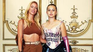 Indiana, la hija de Nicole Neumann y Fabián Cubero, enterneció Instagram sosteniendo a Luca en sus brazos.