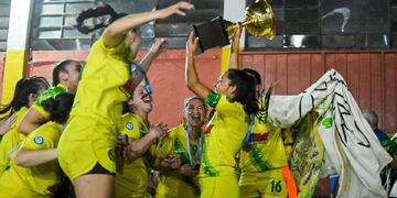 Cementista tricampeón nacional