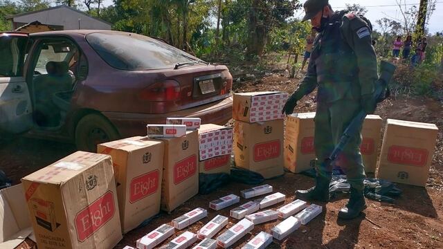 Policías  amenazaron y robaron cigarrillos que venía de contrabando