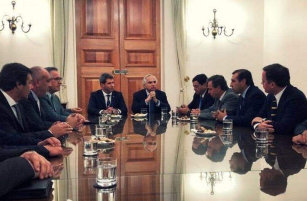 Uñac viajó a Chile para conseguir apoyo para construir el Túnel de Agua Negra