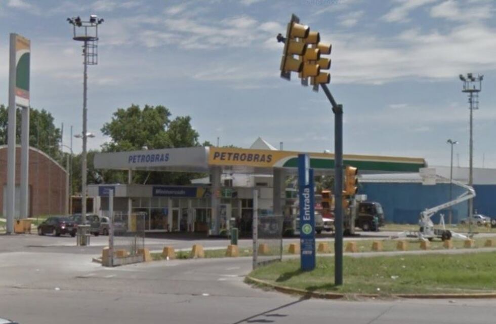 Asaltaron estación de servicio y redujeron a los empleados atándolos con precintos