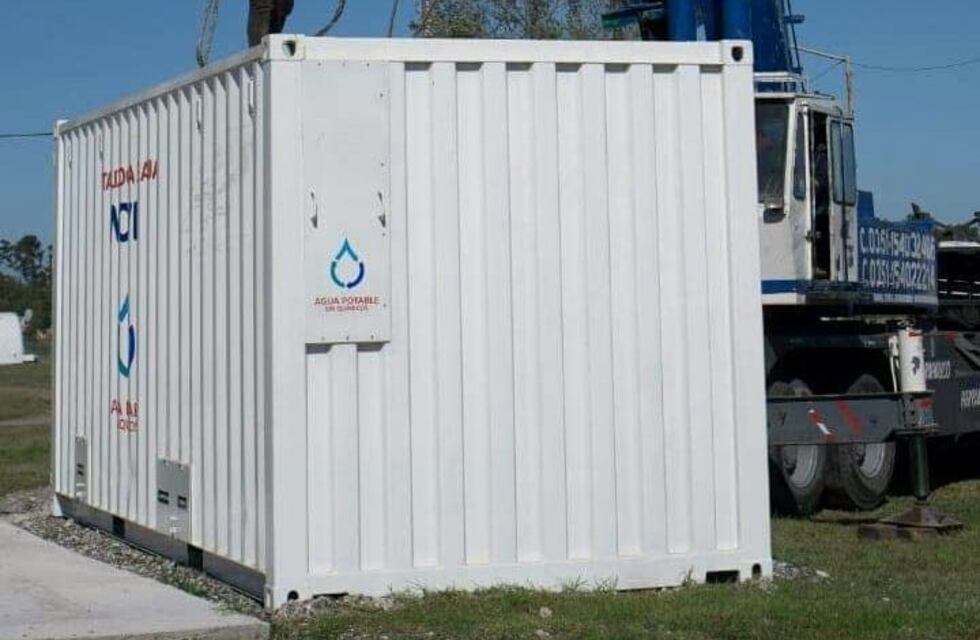 Villa Parque Santa Ana recibió una planta potabilizadora de agua móvil