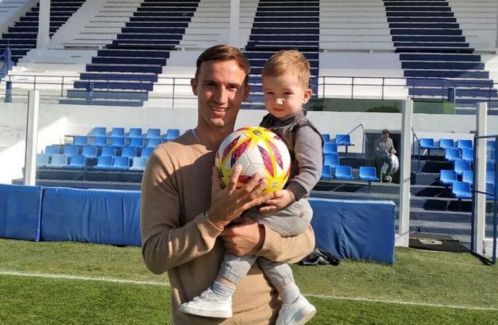 Klusener y el juguete de su hijo que refleja el amor por Talleres
