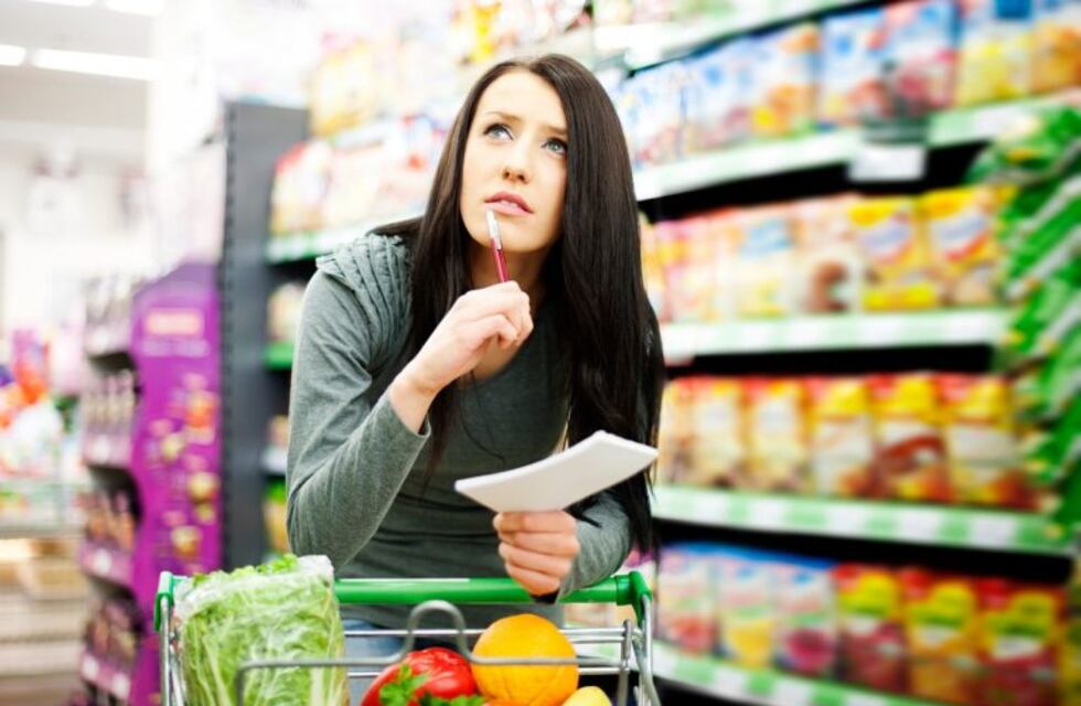 Pidió ayuda en Twitter para descifrar la lista del supermercado que le hizo su mamá y se volvió viral