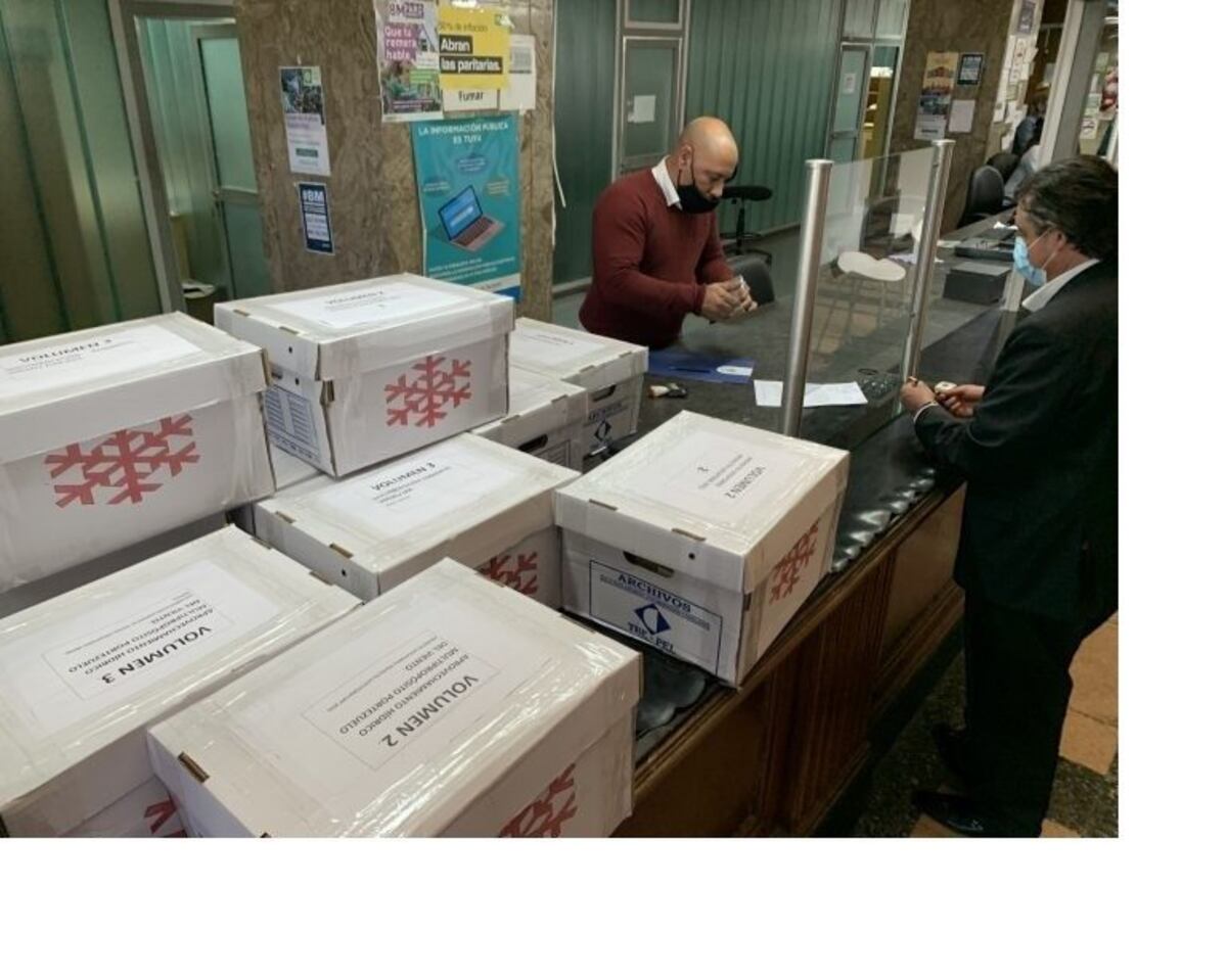 Funcionario mendocino entrega en el ministerio del Interior toda la documentación y estudios para la realización de Portezuelo del Viento