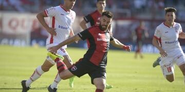 El lateral José San Román está muy cerca de convertirse en primer refuerzo del Decano\u002E