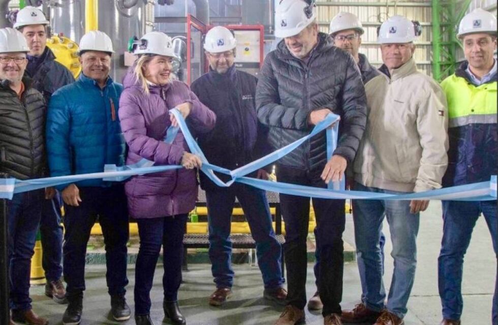 La gobernadora inauguró la ampliación del sistema de transporte de gas  en Tolhuin