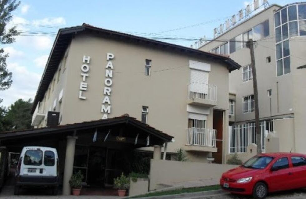 Doce personas vinculadas al Hospital Italiano están alojadas en un hotel de Carlos Paz