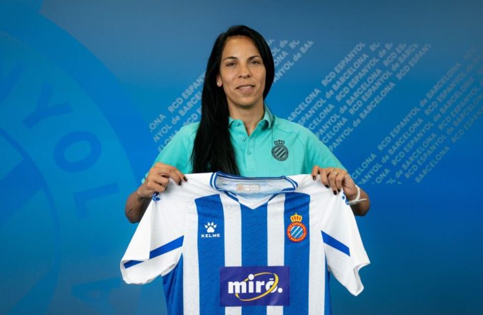 Espanyol de Barcelona presentó a Vanina Correa como nuevo refuerzo