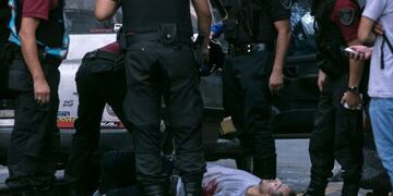 Ladron baleado en tiroteo en Tribunales