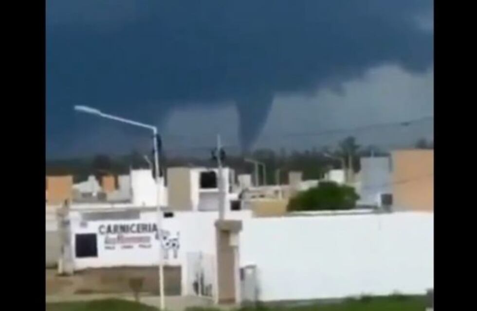 Video: Filmaron un tornado en Las Varillas