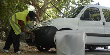 A días de erradicar a los “trapitos” de las calles, Capital desalojó a nueve lavacoches