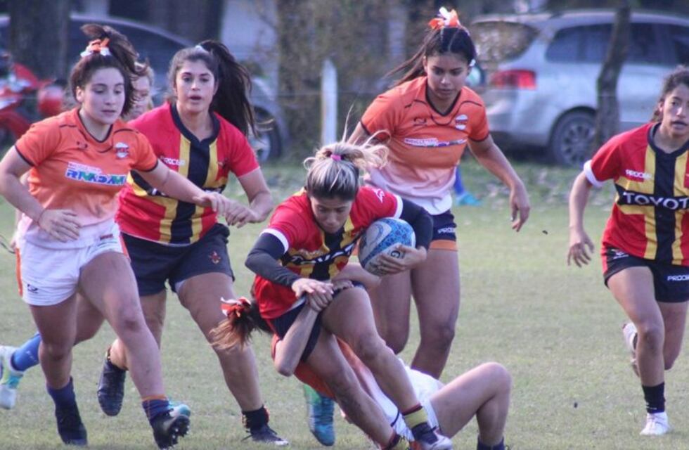 Cinco ilusiones tucumanas partieron al Nacional de Clubes de Rugby Femenino