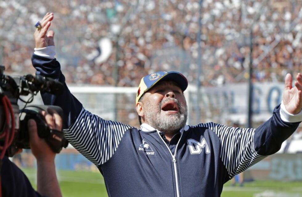 Maradona analiza quedarse en Gimnasia tras principio de unidad entre los candidatos a presidente