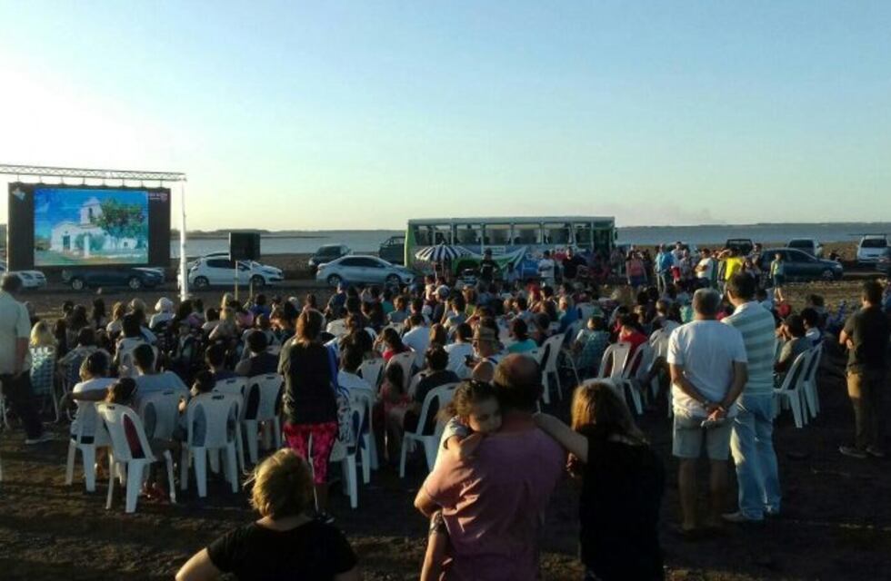 Vecinos de Federación regresaron a los cimientos de su vieja ciudad