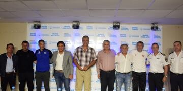 Presentación de las Copas de Verano en Córdoba, Talleres-Belgrano, Instituto-Racing\u002E
