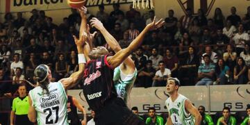 El clásico en el Sandrin arrancó marcado por la paridad\u002E