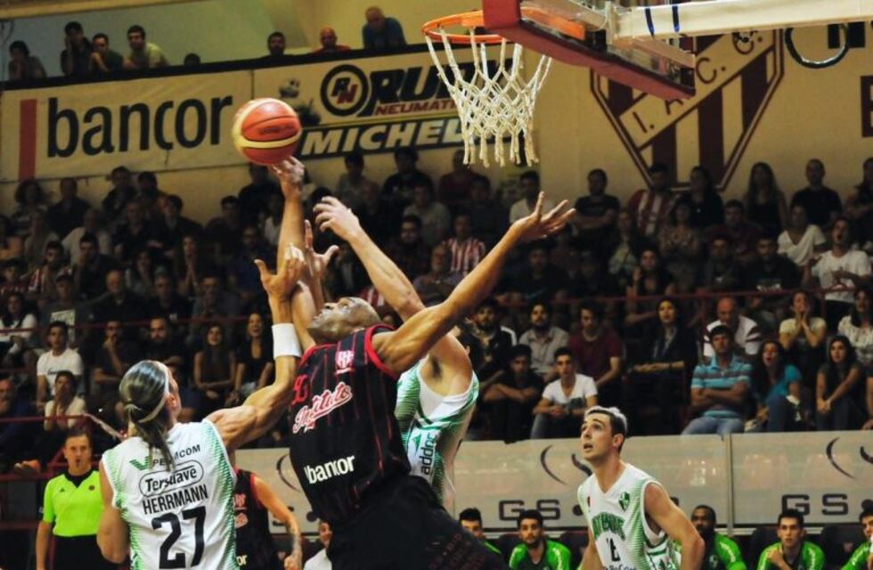 En un partido tremendo Instituto le ganó una vez más el clásico a Atenas