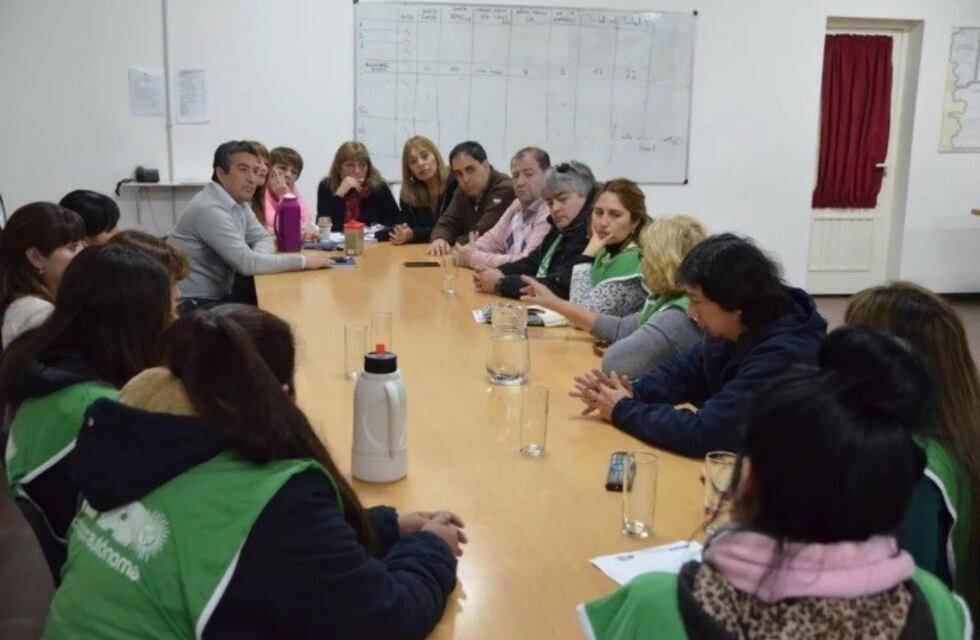 Piden que no se les corte ni la luz ni el gas a los empleados públicos de Chubut