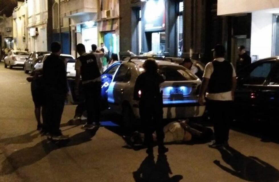 Un operativo antidrogas en el centro terminó con tres hombres detenidos