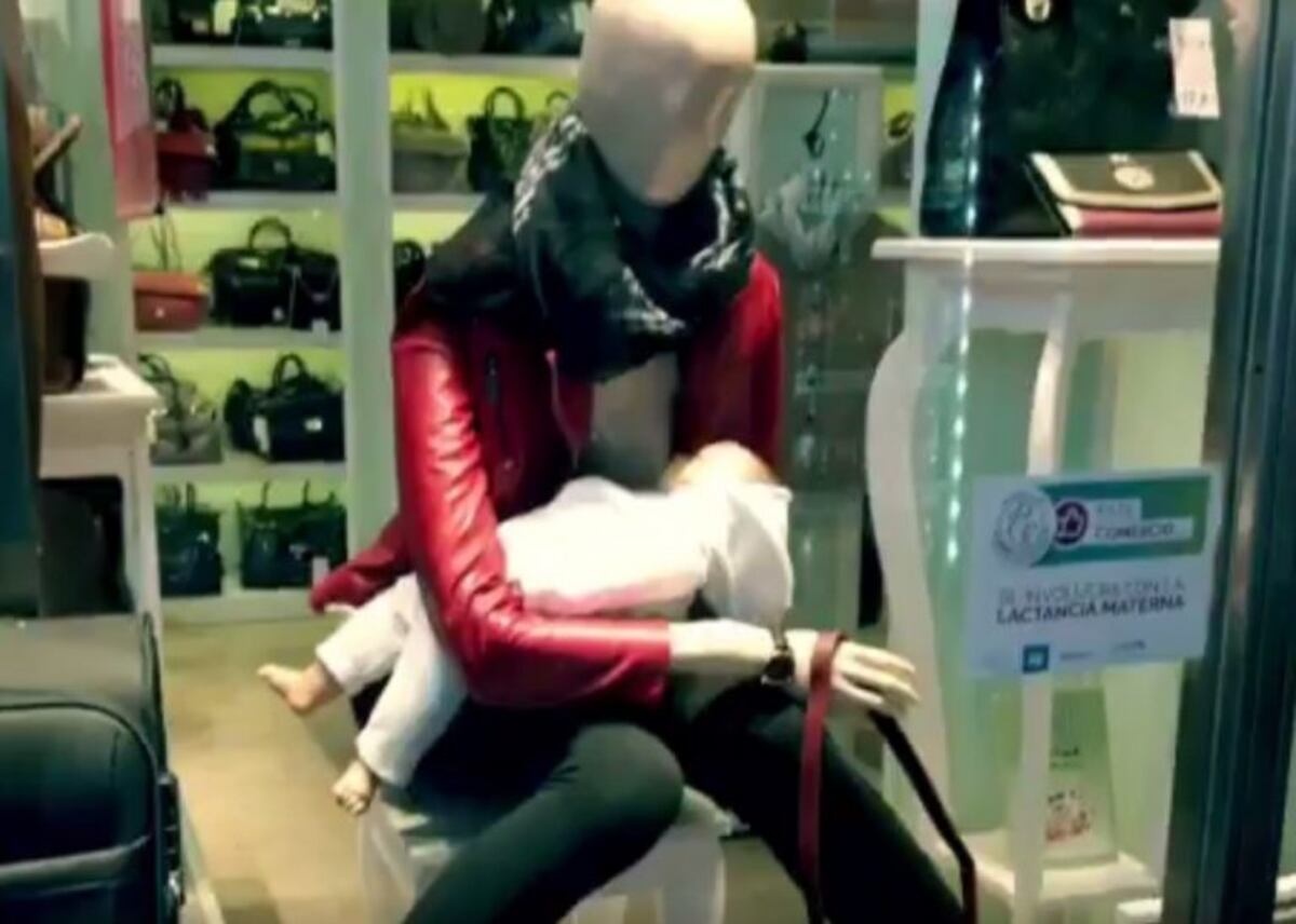 Comercios decoraron sus vidrieras en la Semana de la Lactancia Materna\u002E