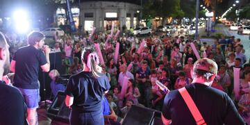 La Quinta Cumbia fue el cierre del evento realizado este viernes por la noche en el inicio del Bv\u002E Santa Fe (Prensa Municipalidad de Rafaela)