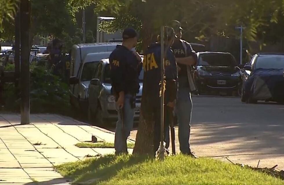 Vecinos "rescataron" a un detenido e hirieron a policías en el barrio Mitre