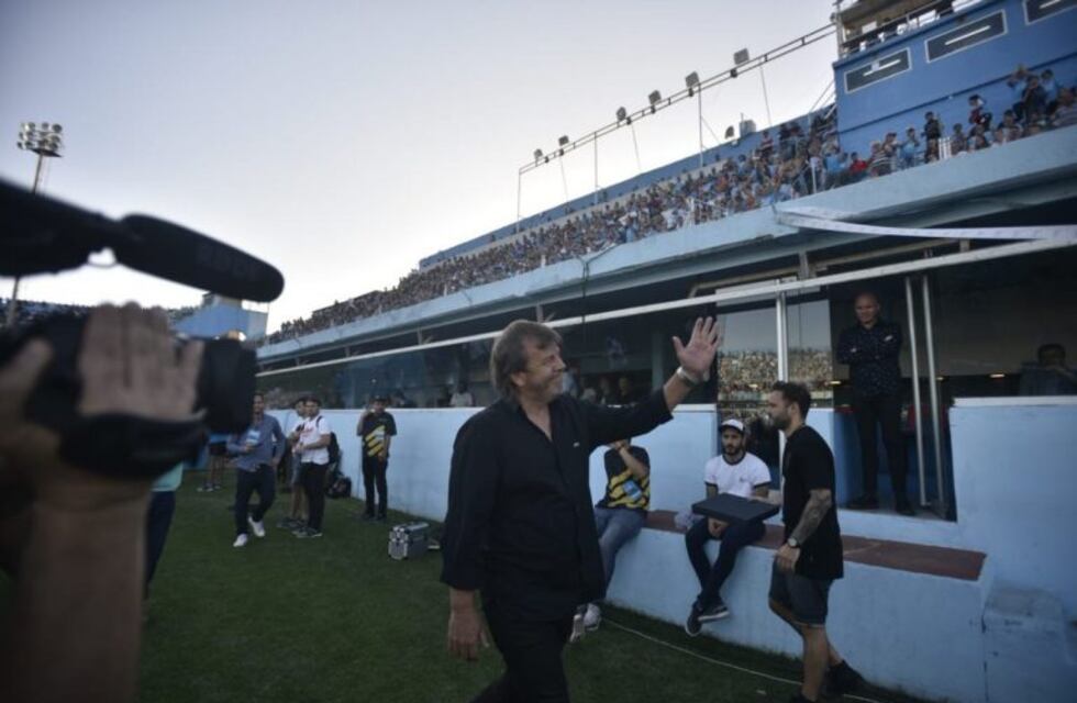 Zielinski fue el Ruso de siempre en Alberdi